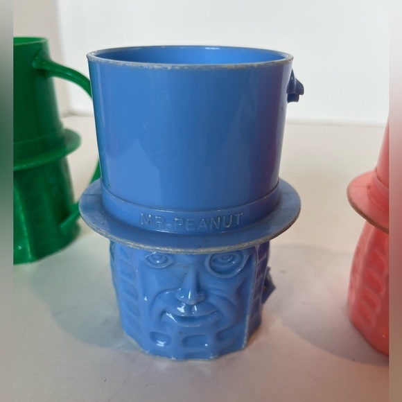 Vintage Mr. Peanut Bank and 3 Mugs - Picture 11 of 14